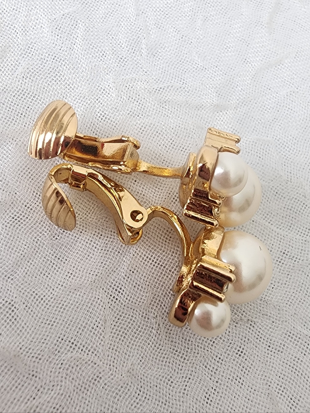 Auth Dior Pearl Crystal Cluster Stud Earrings - Picture 6 of 8